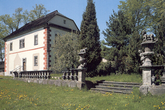 Bredovský letohrádek -u zámku Lemberk