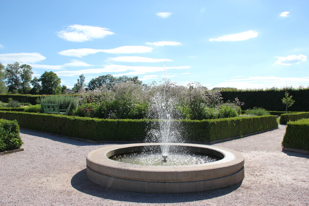 Zahradní fontánka