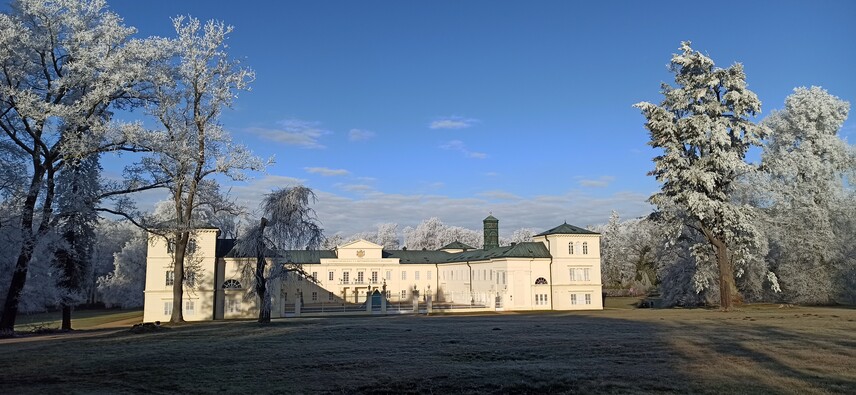 Zmrzlý park a zámek Kynžvart  | © Štefan Brštiak