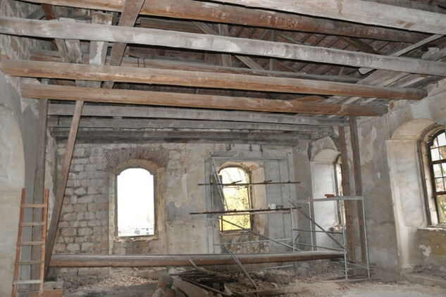 Stav interiéru před obnovou