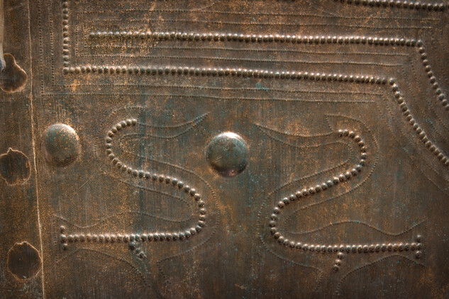 Bronzová situla z pozdní doby bronzové z Kladiny – detail zdobení