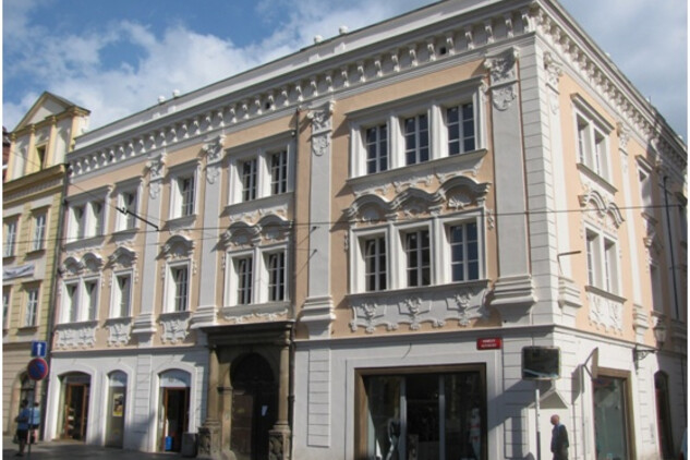 Městský dům čp. 6 na náměstí Republiky v Plzni, pohled od jihu