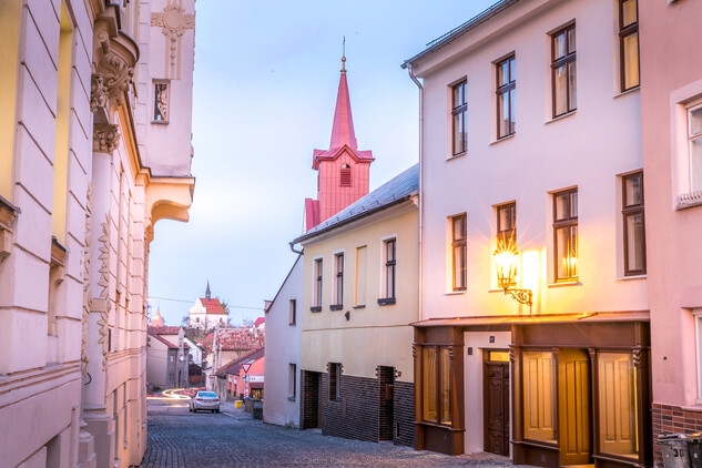 Pohled na průčelí renesančního domu Lucerna v Příboře po obnově