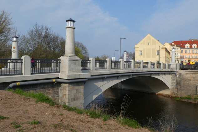 Tyršův most, celkový pohled po obnově, zprava