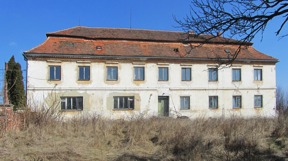 Pohled na budovu před obnovou