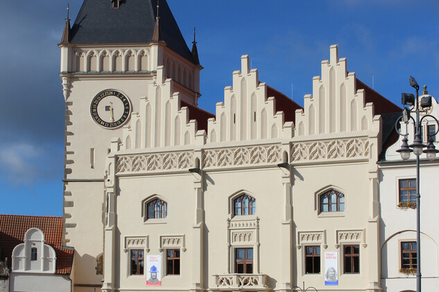 Pohled na obnovenou radnici v Táboře