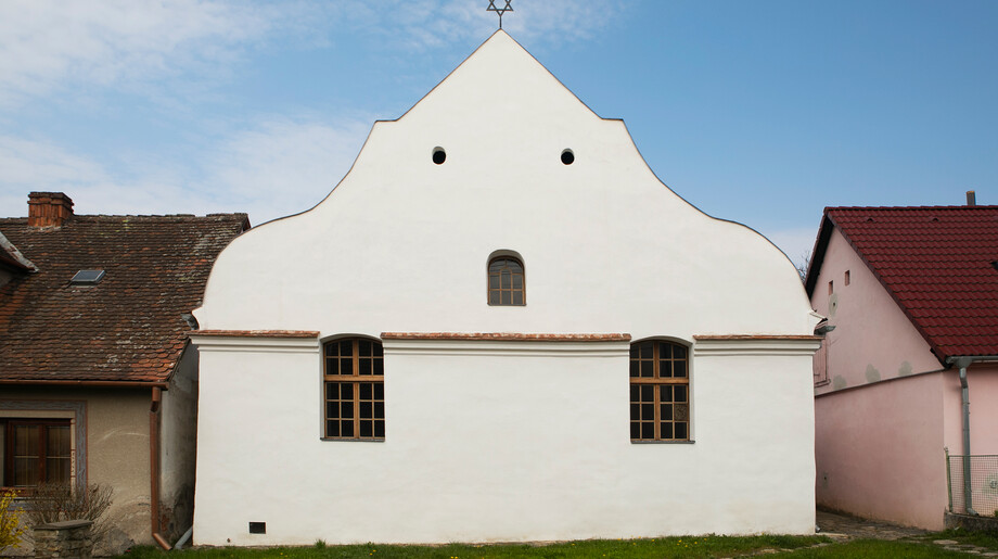 Unikátní venkovská synagoga v Polici po obnově