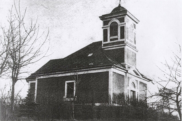 Historická fotografie kostela v letech 1925-1938