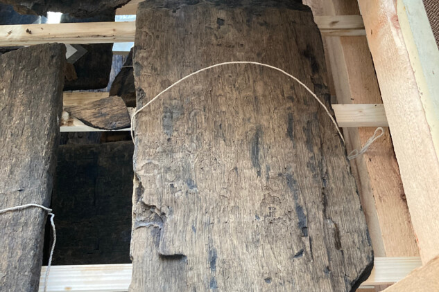 Dřevěná konstrukce v průběhu vysušování