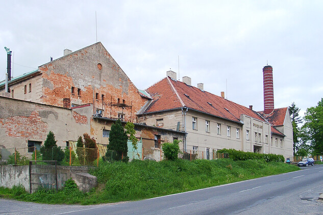 Pohled na pivovar od SZ, 2001