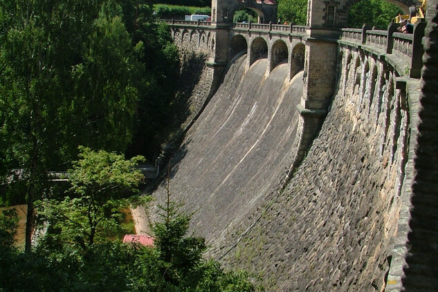 Vodní elektrárna - přehrada Les Království v Bílé Třemešné 