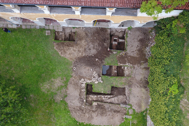 Archeologické vykopávky na zámku Vimperk