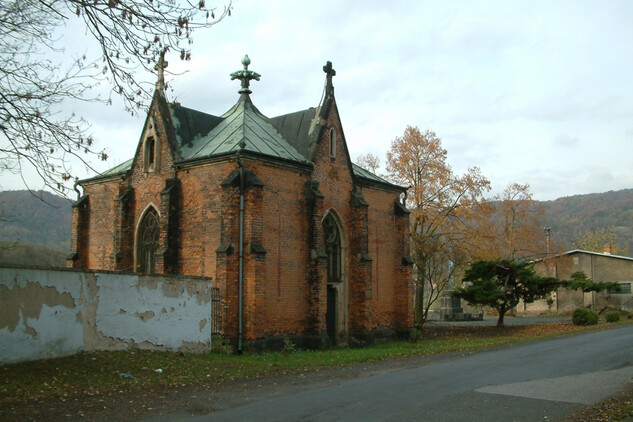 Chotkovská hrobka ve Valtířově
