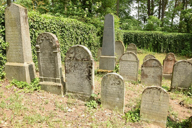 Kovářov, židovský hřbitov, prohlášen za kulturní památku v roce 2019