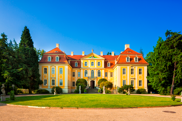 Barokní zámek Ramennau. Zdroj: Staatliche Schlösser, Burgen und Gärten Sachsen gemeinnützige GmbH. Foto nepodléhá licenci Creative Commons.