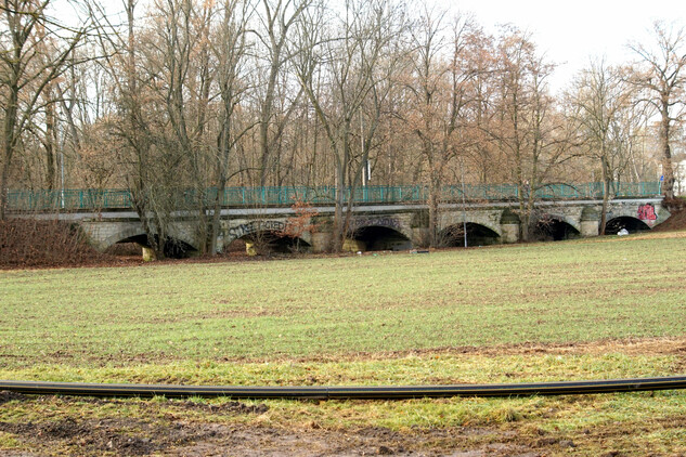 SIlnice s inundačním mostem v Pardubicích, foto: UOP Pardubice