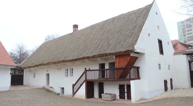 Obytné stavení po obnově, pohled ze dvora
