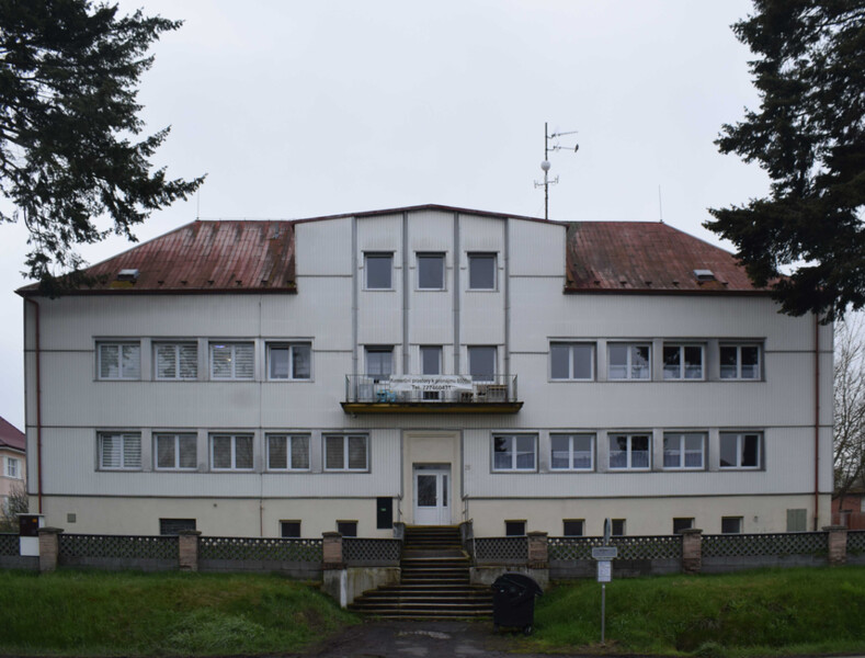 Stříbro (okr. TC), správní budova Elektrárenského svazu severopošumavských okresů Tachov s. r. o., foto Chmelenský, 2023 Stříbro (okr. TC), správní budova Elektrárenského svazu severopošumavských okresů Tachov s. r. o., foto Chmelenský, 2023