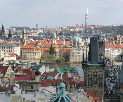 Malostranské a staroměstské věže s horizontem Žižkova z věže kostela sv. Mikuláše (2012)