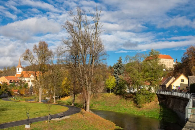 Náměšť nad Oslavou, nábřežní komunikace podél řeky, fotografii poskytlo město Náměšť nad Oslavou
