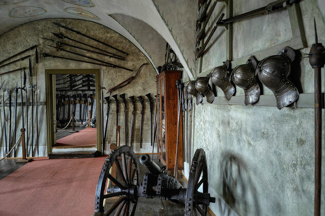 Hrad a zámek Frýdlant, trasa Zbraně, zbroj a rytíři