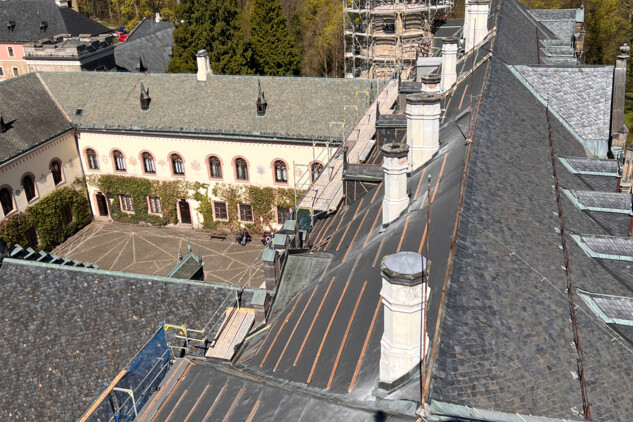 Zámek Sychrov, obnova krovu a střechy