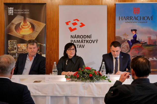 Slavnostní zahájení projektu Harrachové  ve sklárně Novosad a syn v Harrachově
