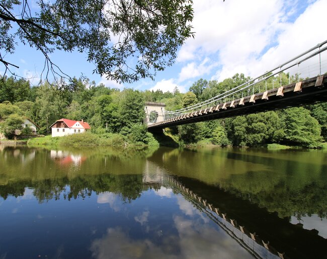 Stádlec - řetězový most po přenesení od Podolska, foto 2023 Stádlec - řetězový most po přenesení od Podolska, foto 2023