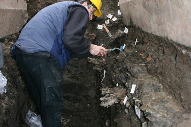  Opava, Drůbeží trh v průběhu archeologického výzkum v roce 2007.