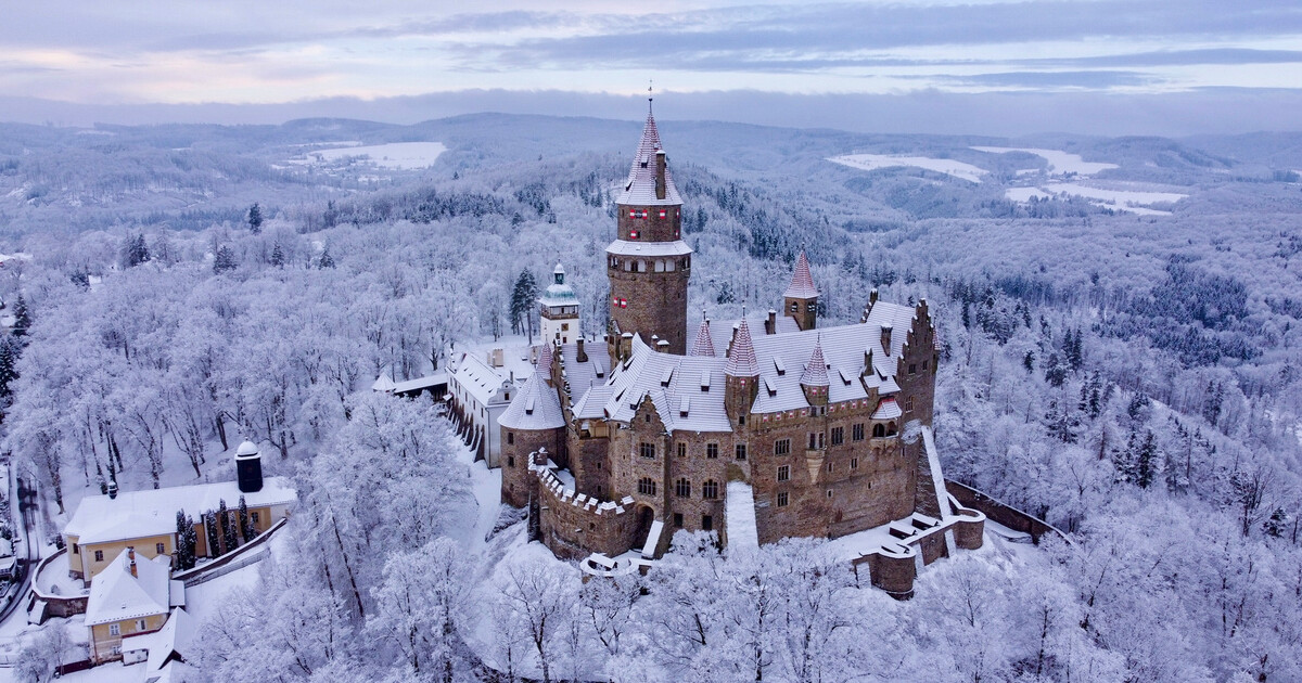 Silvestr na hradě Bouzov