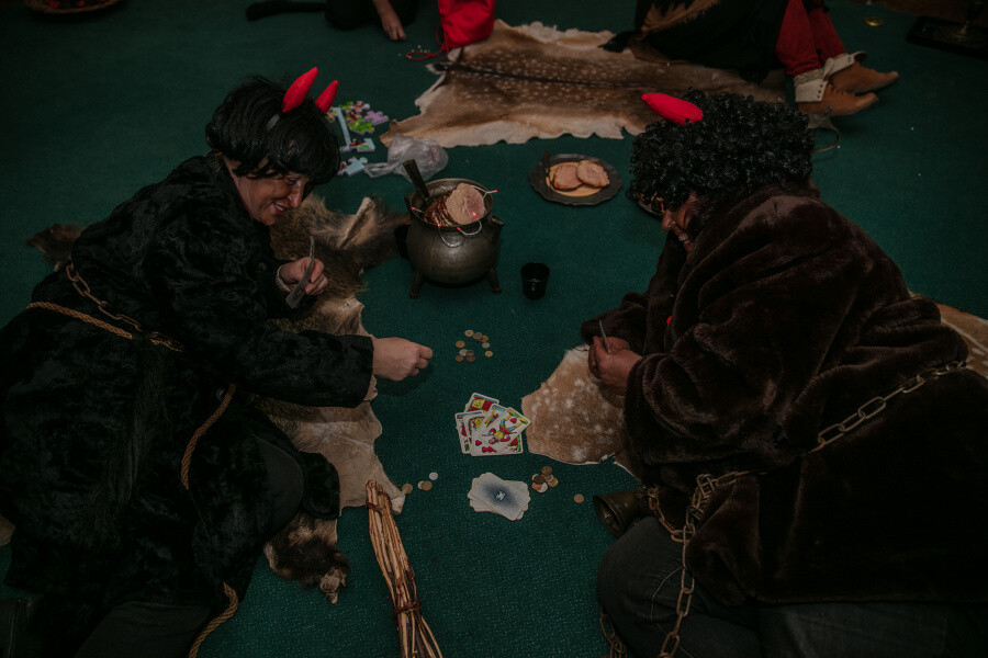 Čerti a Mikuláš v konopišťském sklepení a adventní skleníky v Růžové zahradě.