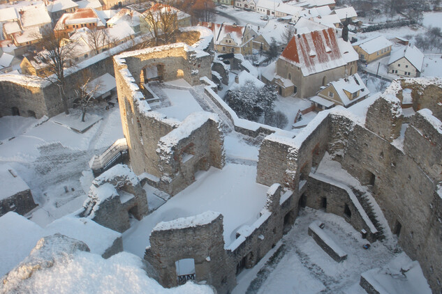 Sněhová peřina na hradě