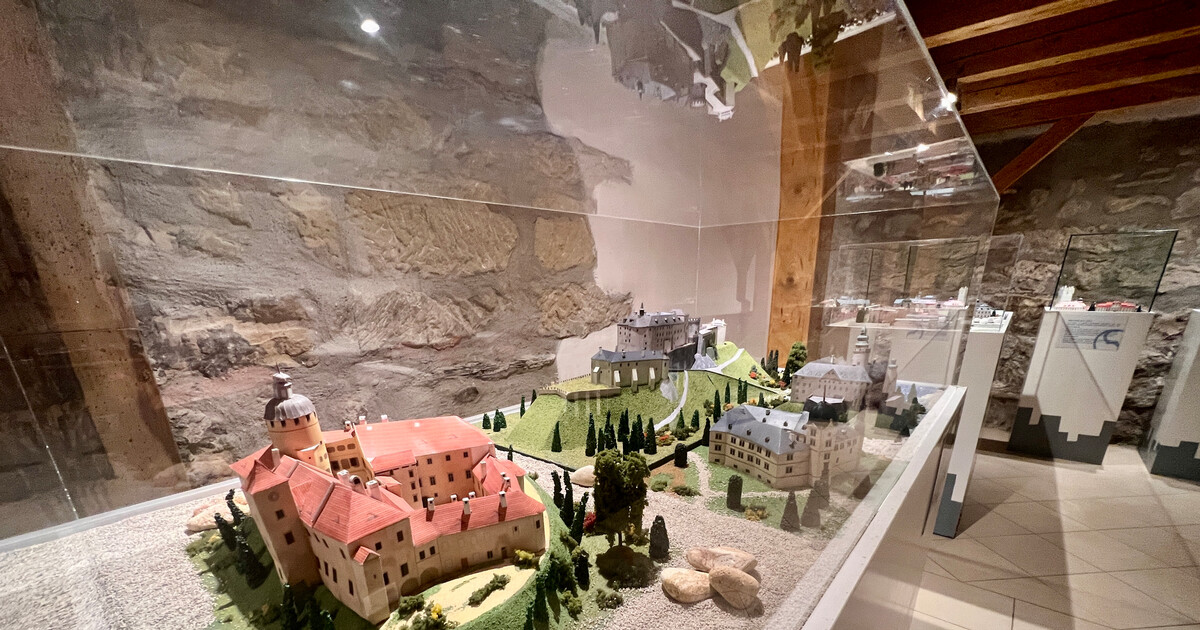 Výstava modelů hradů a zámků na Sychrově