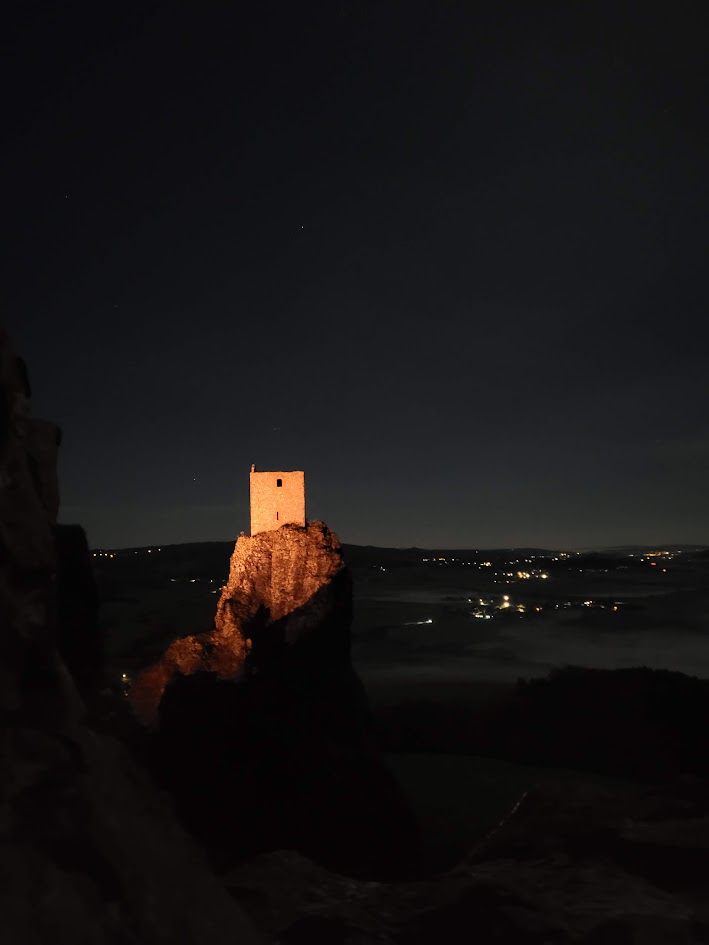 Hradozámecká noc na Troskách