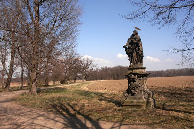 Socha sv. Jana Nepomuckého
