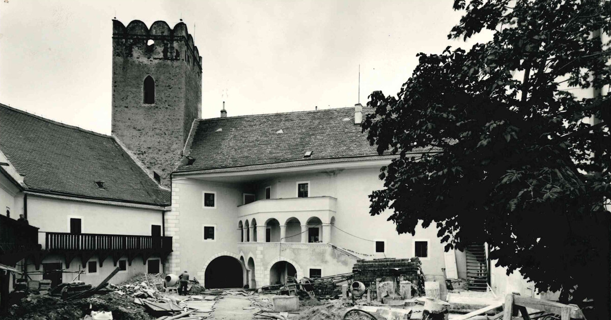 Výstava: Ruce tvoří historii