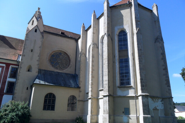 Presbytář kostela