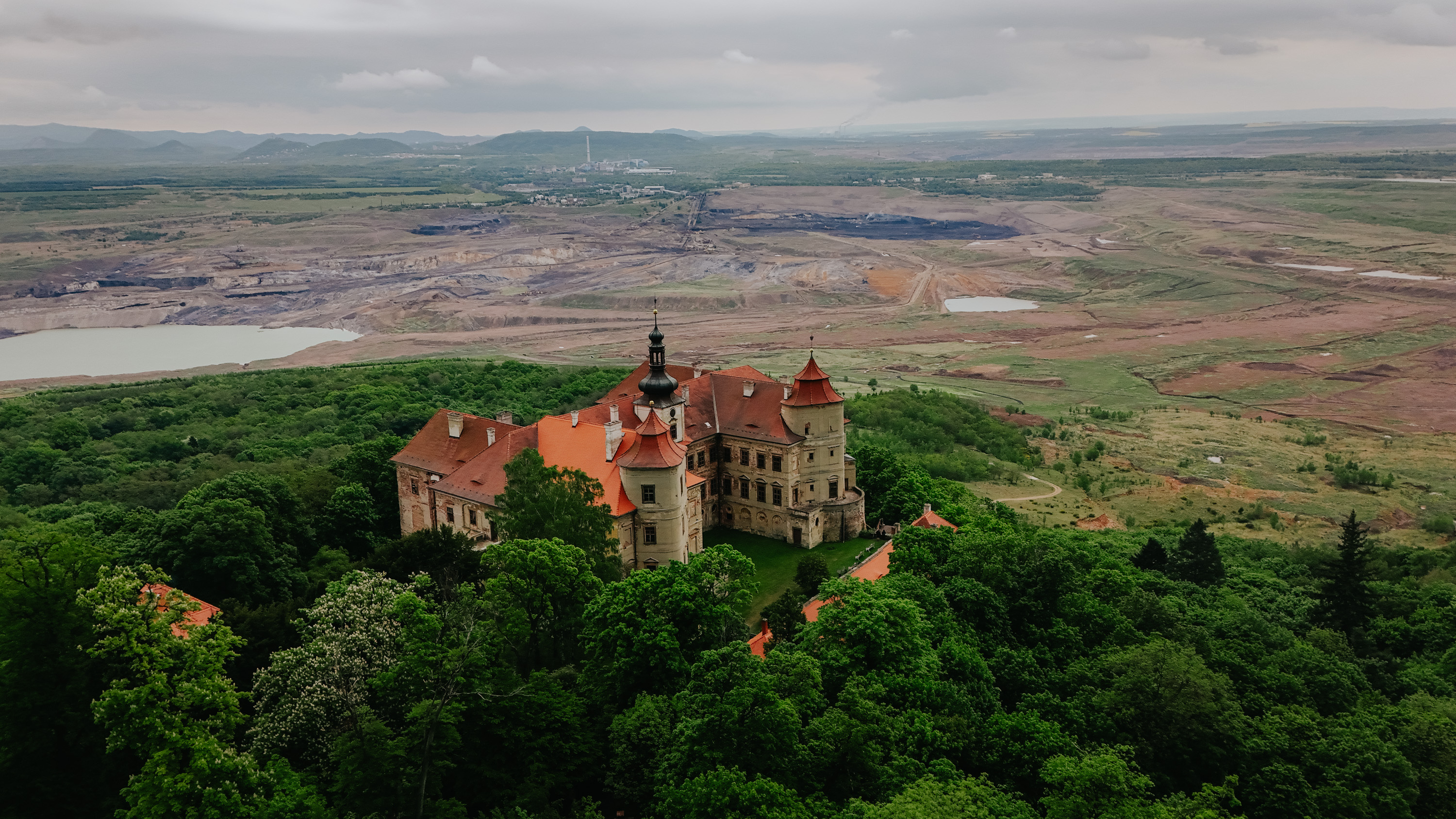 Hovory s kastelány: O zámku Jezeří s kastelánem Miroslavem Přibylem