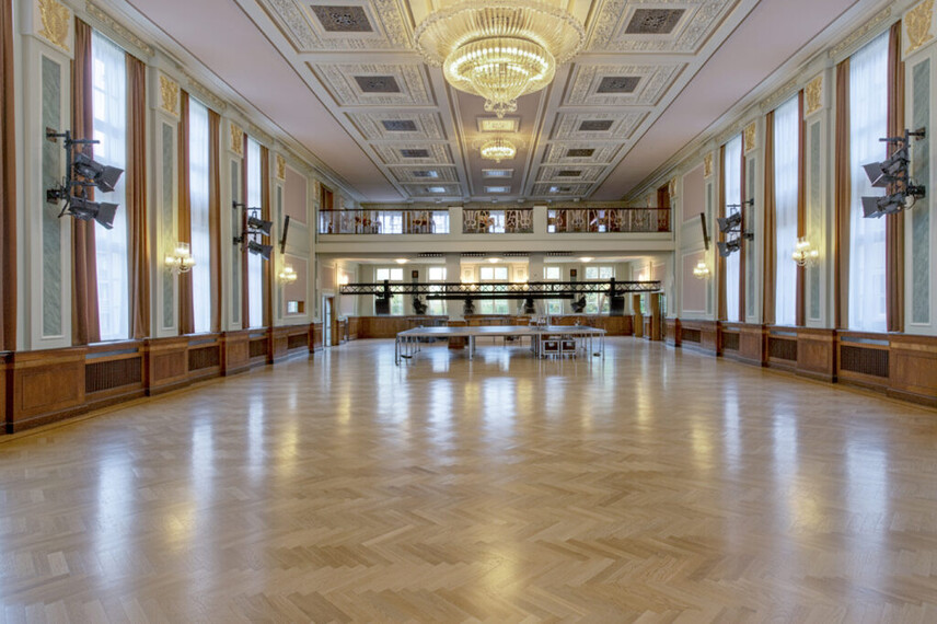 Dům kultury v Ostrově | © www.icostrov.cz