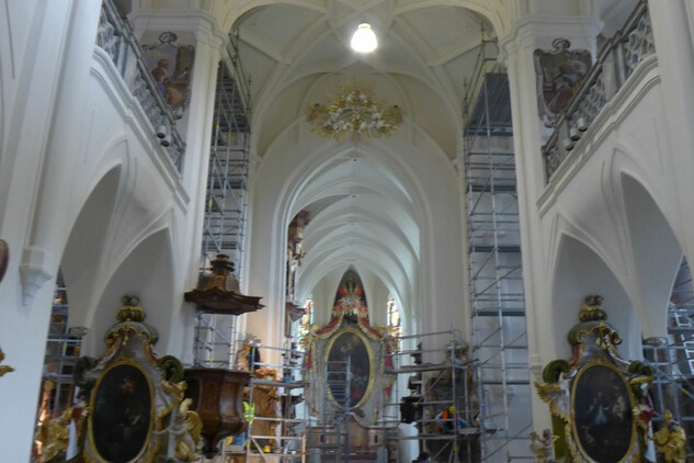 Průběh obnovy interiéru kostela