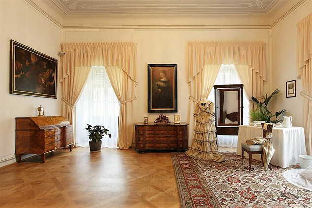 Ložnice hraběnky Gabrielly; předmět ze sbírek Vlastivědného muzea v Olomouci