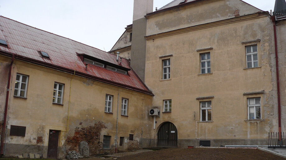 Vnitřní dvůr před obnovou, foto: Městský úřad Havlíčkův Brod, nepodléhá CC