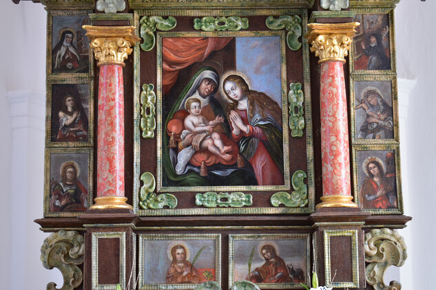 Centrální obraz sv. Anny Samotřetí po rekonstrukci