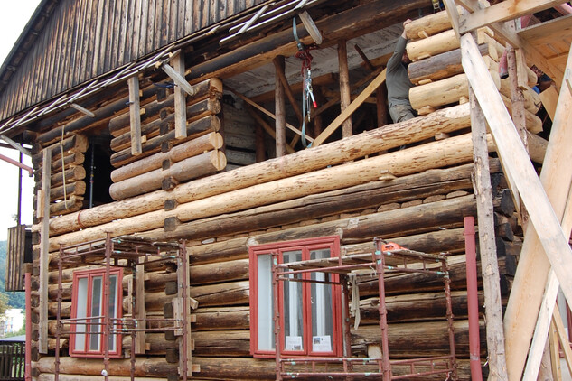 Dřevěnka v Úpici, obnova čelního průčelí 2011