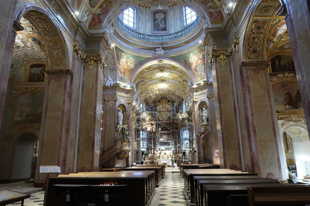 Interiér baziliky na Svatém Kopečku po obnově