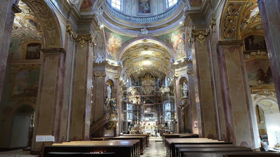 Interiér baziliky na Svatém Kopečku po obnově