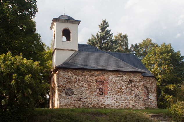 Kostel během obnovy