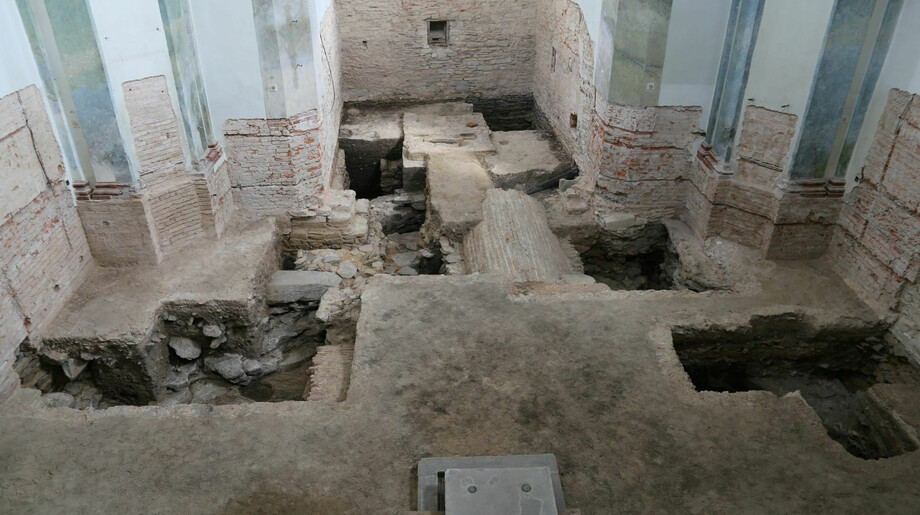 Nejstarší sakrální stavba přemyslovského Znojemska – interiér kostela s provedenými sondami 
