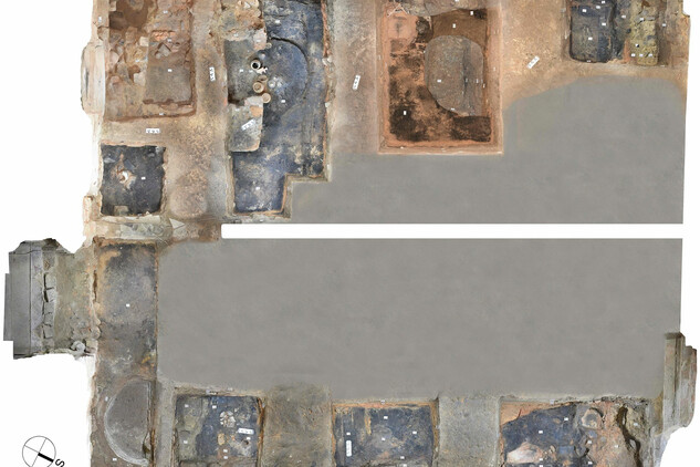 Fotoplán archeologických sond provedených v roce 2022 v prostoru nádvorní světnice domu čp. 91 v Novém Jičíně