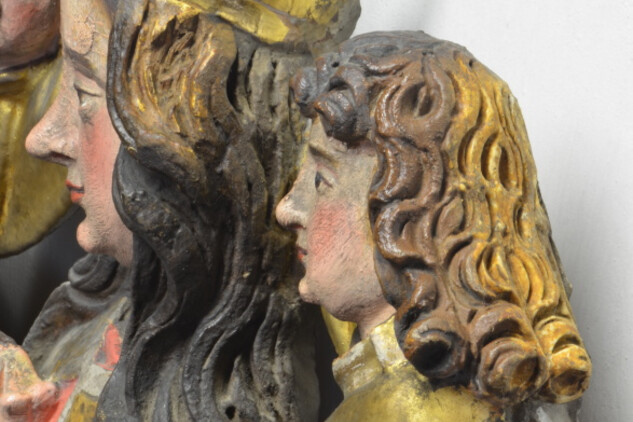 Detail Panny Marie a andělů během odkryvu původních „zlatých“ vlasů | © Hana Vítová